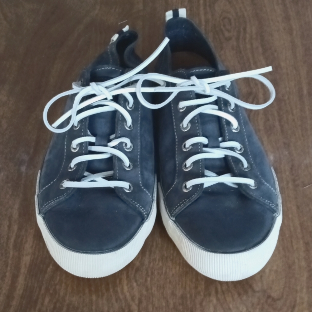 Sperry Topsider Leather Blue Sneakers. Size 9.